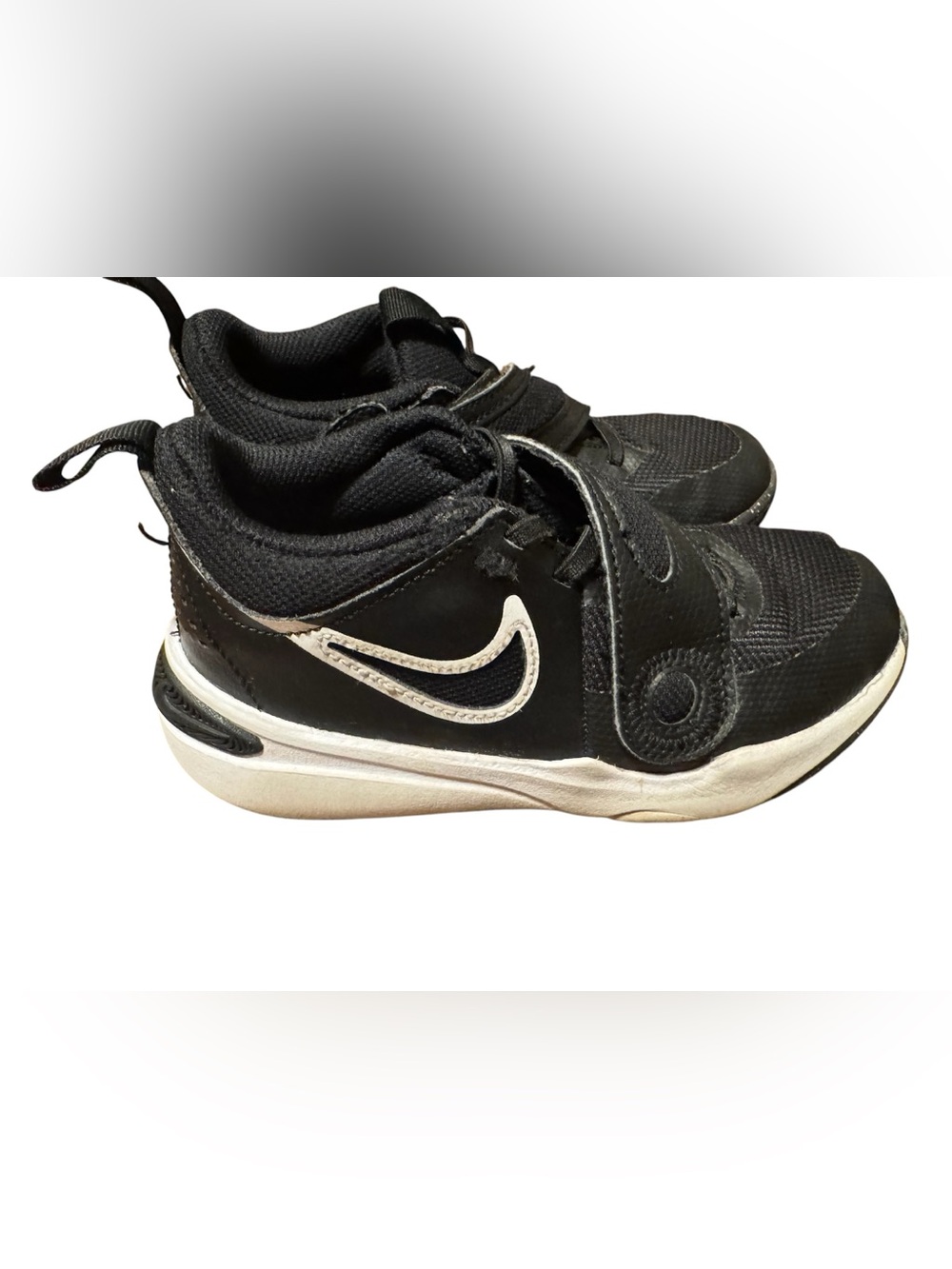 Nike Team Hustle D11 Stretch Lace Shoes size 13C black & white